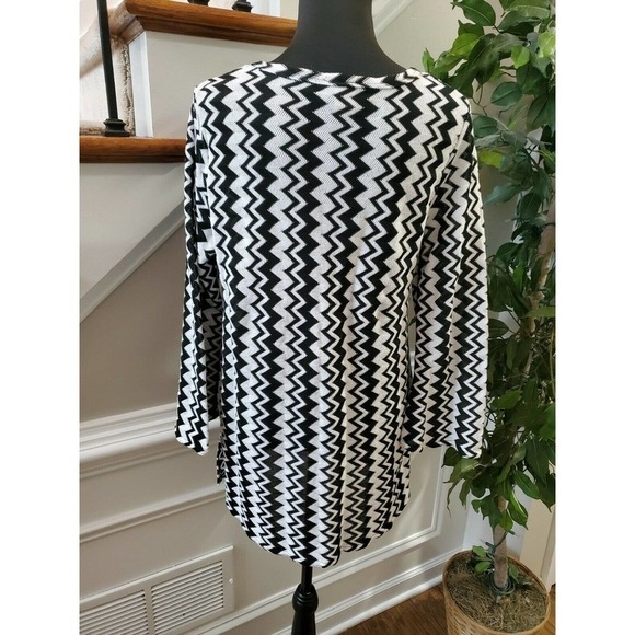 Venezia Women BlacK/White Cotton & Polyester Long Sleeve V-Neck Top Shirt - Picture 8 of 11